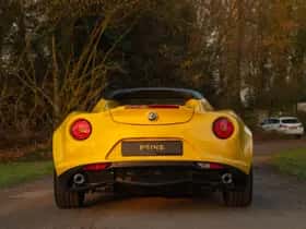 Alfa Romeo 4C (2017) thumbnail 5