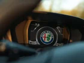 Alfa Romeo 4C (2017) thumbnail 9