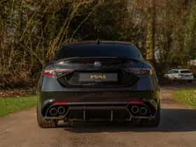 Alfa Romeo Giulia (2021) thumbnail 5