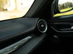 Alfa Romeo Giulia (2021) thumbnail 50