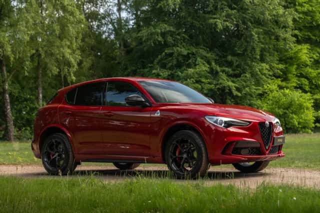 Alfa Romeo Stelvio (2021) thumbnail 3