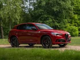 Alfa Romeo Stelvio (2021) thumbnail 3