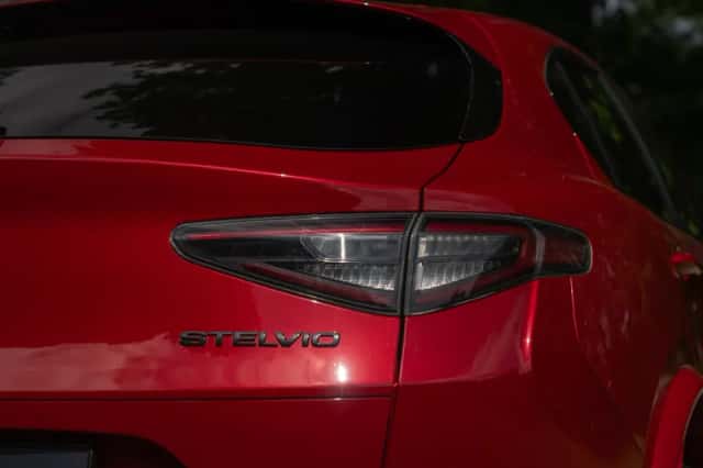 Alfa Romeo Stelvio (2021) thumbnail 26