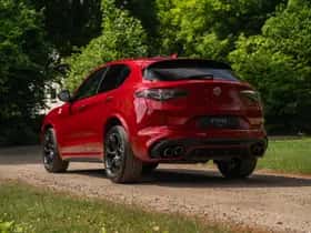 Alfa Romeo Stelvio (2021) thumbnail 4