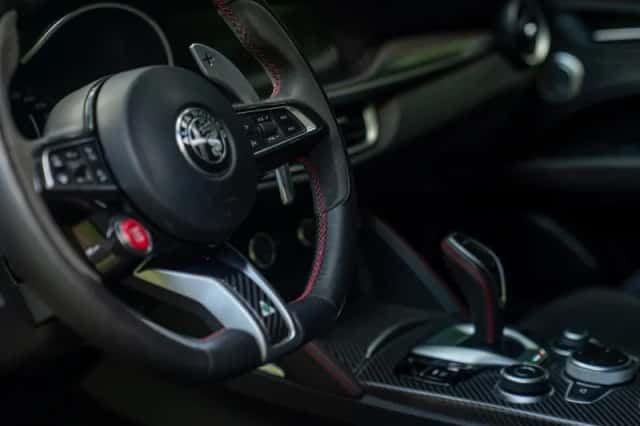 Alfa Romeo Stelvio (2021) thumbnail 35