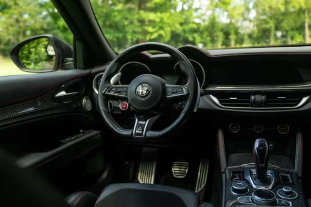 Alfa Romeo Stelvio (2021) thumbnail 37