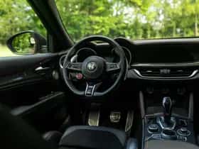 Alfa Romeo Stelvio (2021) thumbnail 37