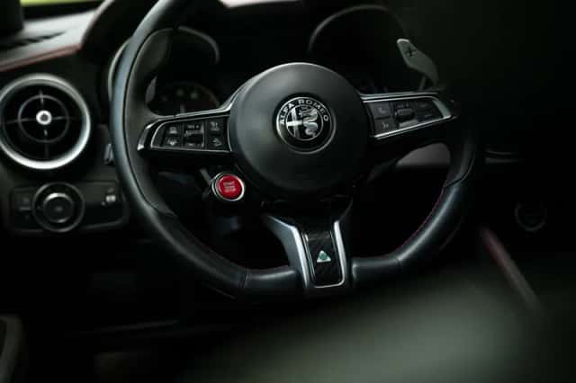 Alfa Romeo Stelvio (2021) thumbnail 38
