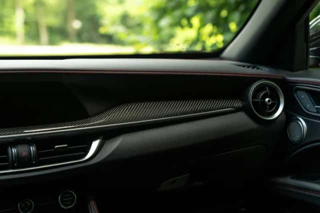 Alfa Romeo Stelvio (2021) thumbnail 42