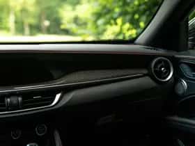Alfa Romeo Stelvio (2021) thumbnail 42