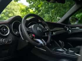 Alfa Romeo Stelvio (2021) thumbnail 7