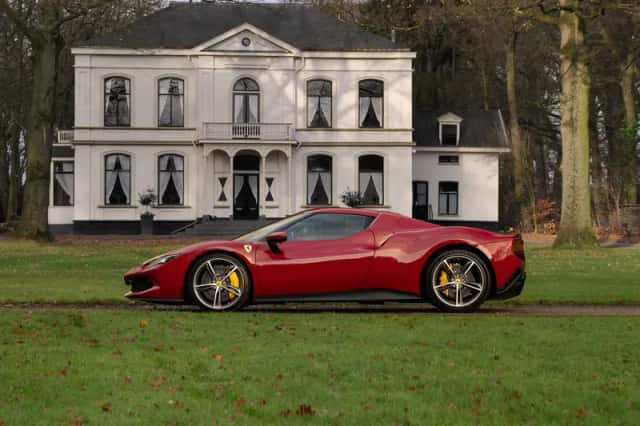 Ferrari 296 GTB (2024) thumbnail 1