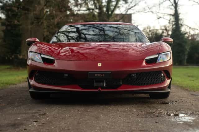 Ferrari 296 GTB (2024) thumbnail 2
