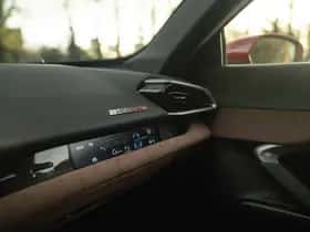 Ferrari 296 GTB (2024) thumbnail 12