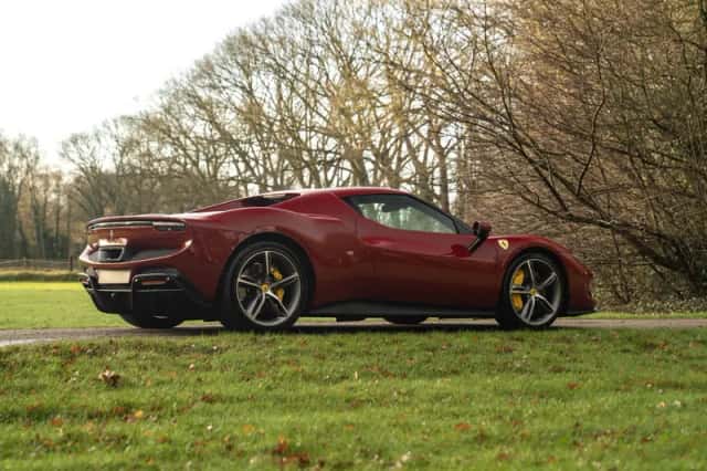 Ferrari 296 GTB (2024) thumbnail 4
