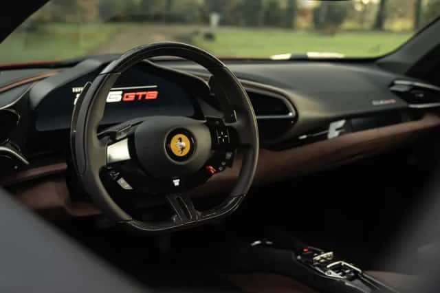 Ferrari 296 GTB (2024) thumbnail 31