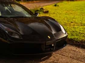 Ferrari 488 (2016) thumbnail 18