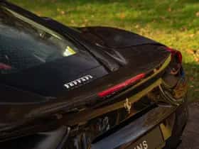 Ferrari 488 (2016) thumbnail 31