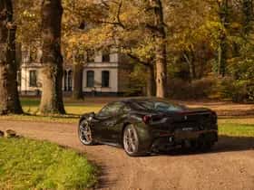 Ferrari 488 (2016) thumbnail 6