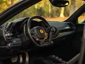 Ferrari 488 (2016) thumbnail 7