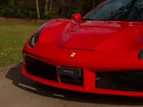 Ferrari 488 (2017) thumbnail 15