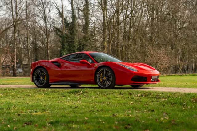 Ferrari 488 (2017) thumbnail 17