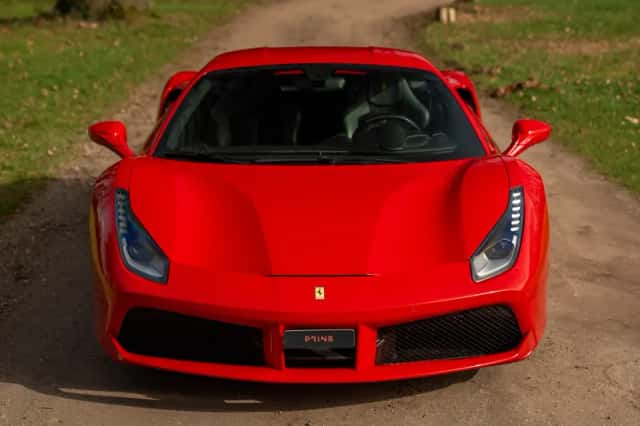 Ferrari 488 (2017) thumbnail 20