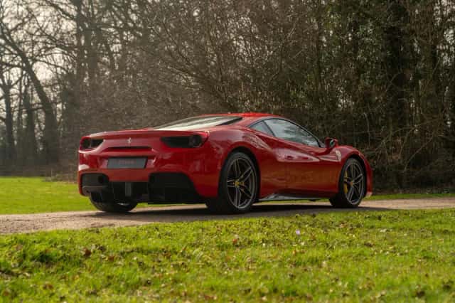 Ferrari 488 (2017) thumbnail 28