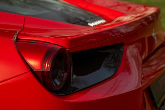 Ferrari 488 (2017) thumbnail 31