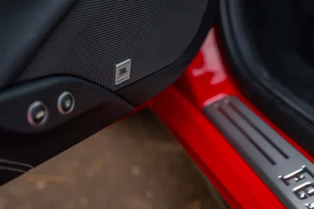 Ferrari 488 (2017) thumbnail 35