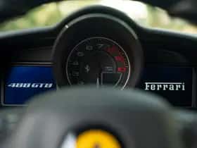 Ferrari 488 (2017) thumbnail 37