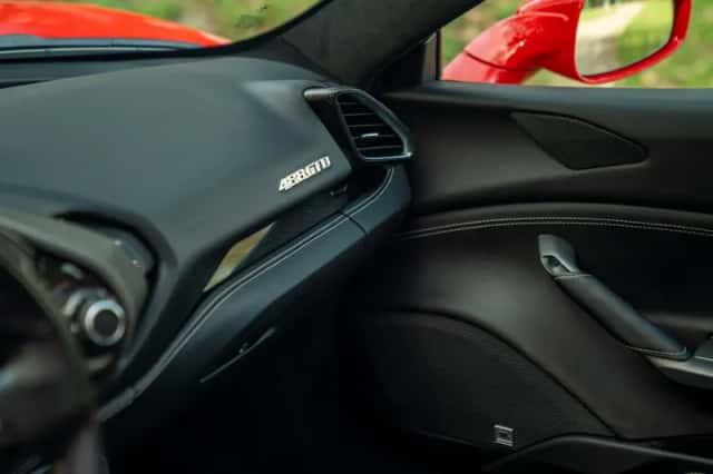Ferrari 488 (2017) thumbnail 40