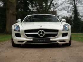 Mercedes-Benz SLS (2010) thumbnail 2