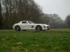 Mercedes-Benz SLS (2010) thumbnail 18