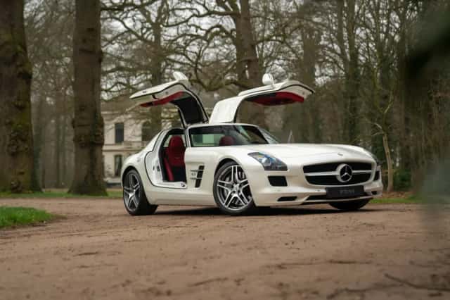 Mercedes-Benz SLS (2010) thumbnail 25
