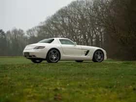 Mercedes-Benz SLS (2010) thumbnail 31