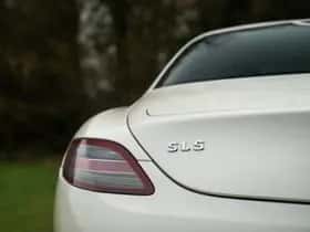 Mercedes-Benz SLS (2010) thumbnail 33