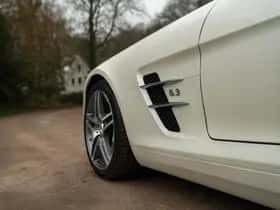 Mercedes-Benz SLS (2010) thumbnail 37