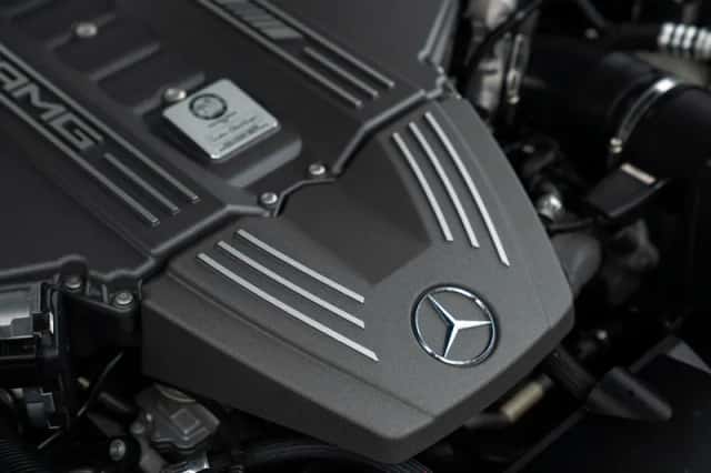 Mercedes-Benz SLS (2010) thumbnail 43