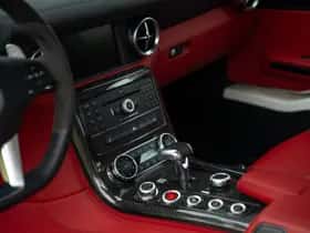 Mercedes-Benz SLS (2010) thumbnail 49