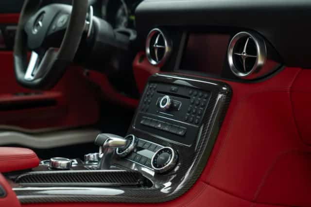 Mercedes-Benz SLS (2010) thumbnail 58