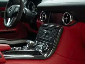 Mercedes-Benz SLS (2010) thumbnail 58