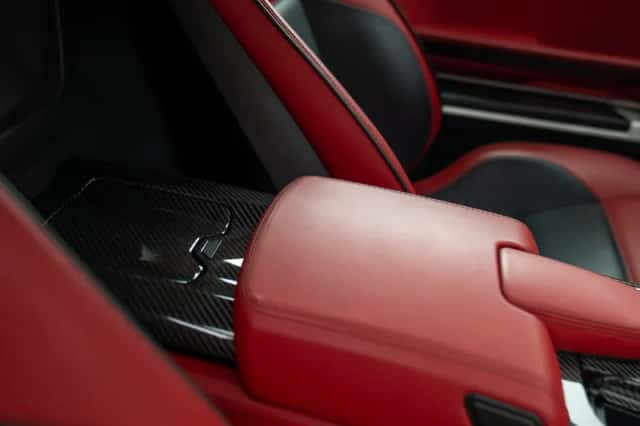 Mercedes-Benz SLS (2010) thumbnail 59