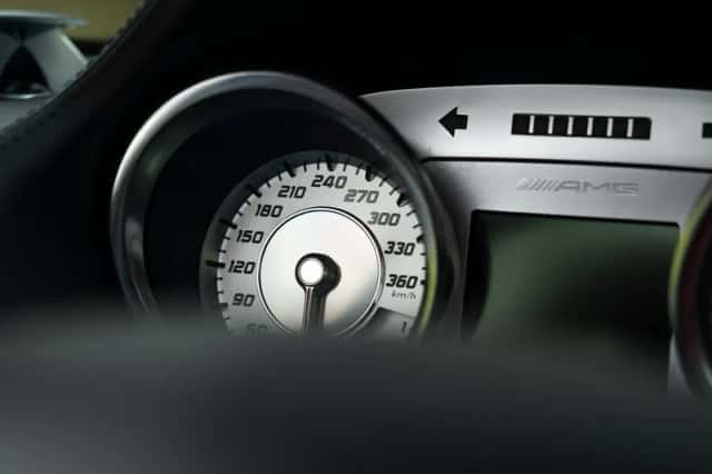 Mercedes-Benz SLS (2010) thumbnail 68