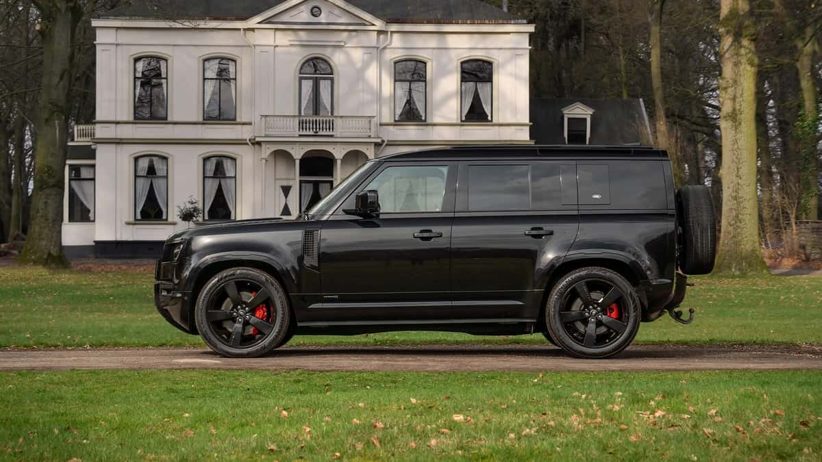 Land Rover Defender (2020) — foto 1
