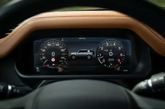 Land Rover Defender (2020) thumbnail 11