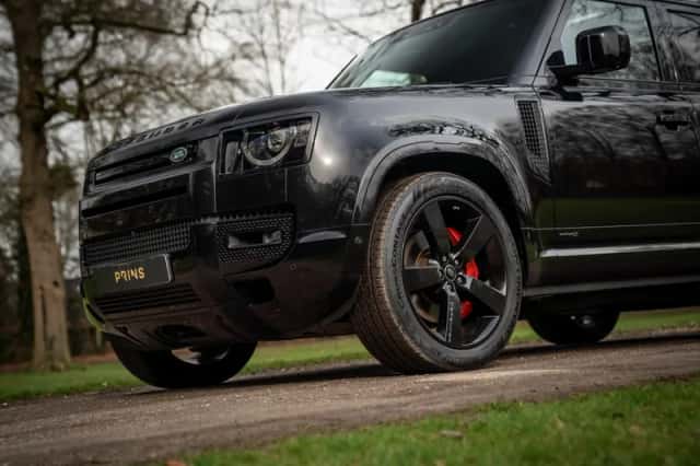 Land Rover Defender (2020) thumbnail 17