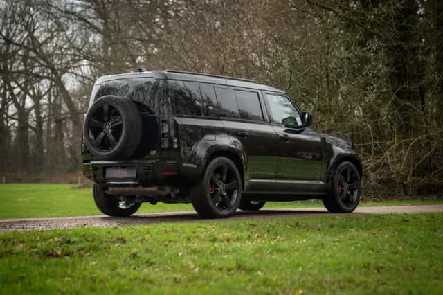 Land Rover Defender (2020) thumbnail 25