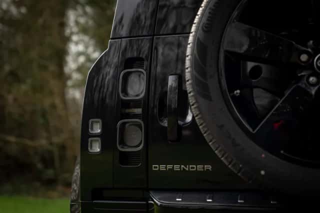 Land Rover Defender (2020) thumbnail 26