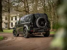 Land Rover Defender (2020) thumbnail 4
